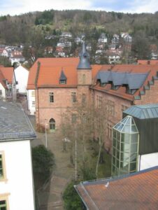 Die Augustaschule ist seit 1989 Standort des Heimatmuseums. (Foto: Volprecht Kalbfleisch)